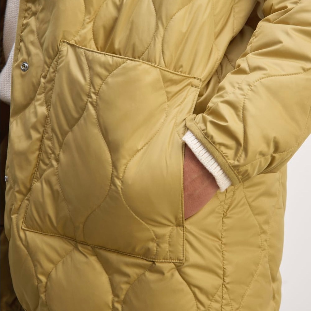 Everlane Quilted Puffer Jacket in Mustard Yellow - Picture 5 of 8
